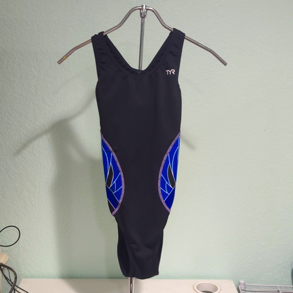 TYR 32 swim suit